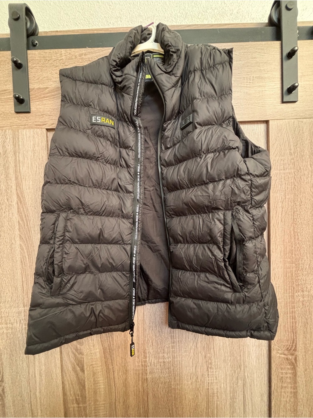 Amazon ESran Black Quilted Puffer Vest